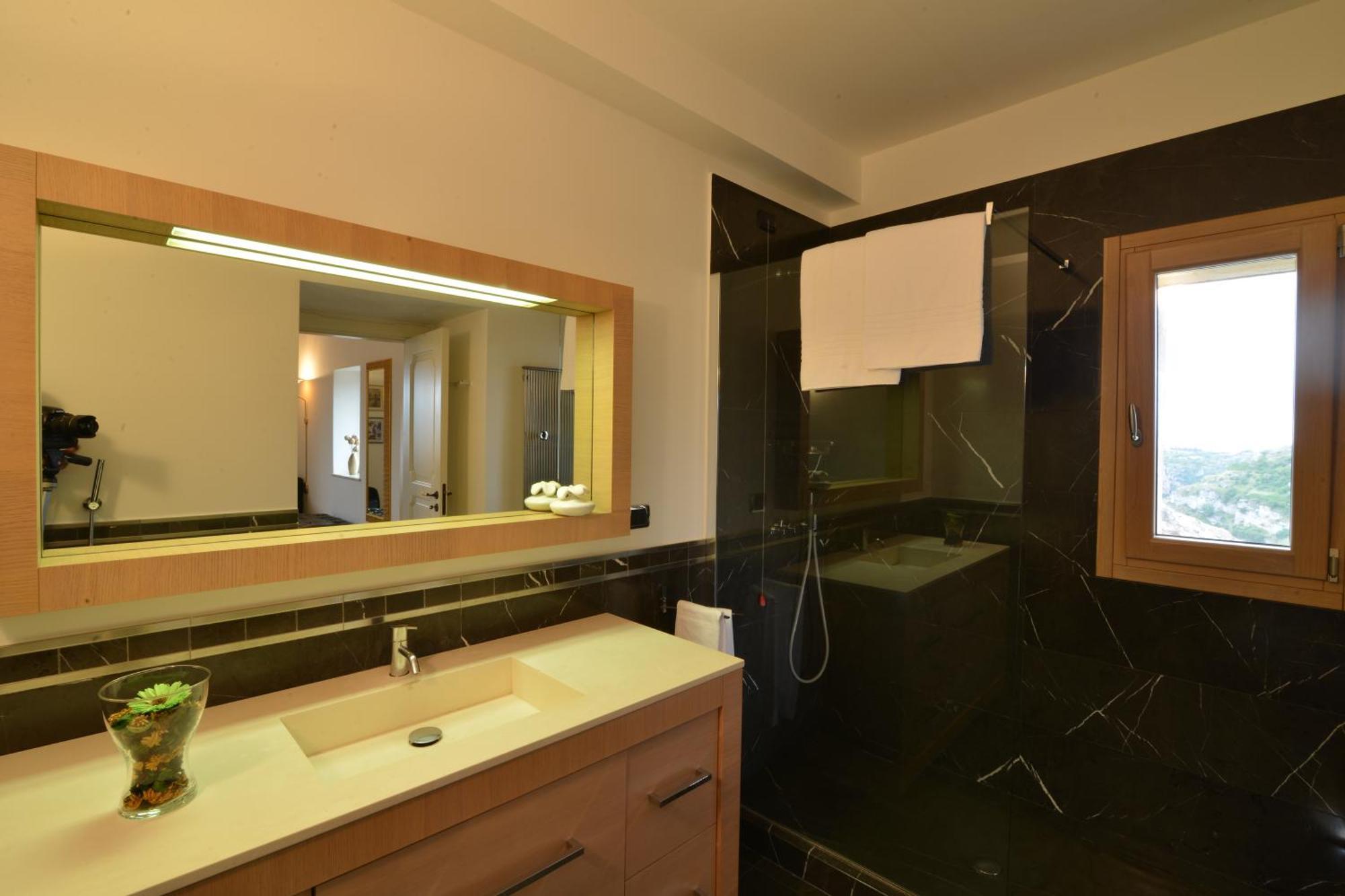 Antica Civita Luxury Room Matera Bagian luar foto